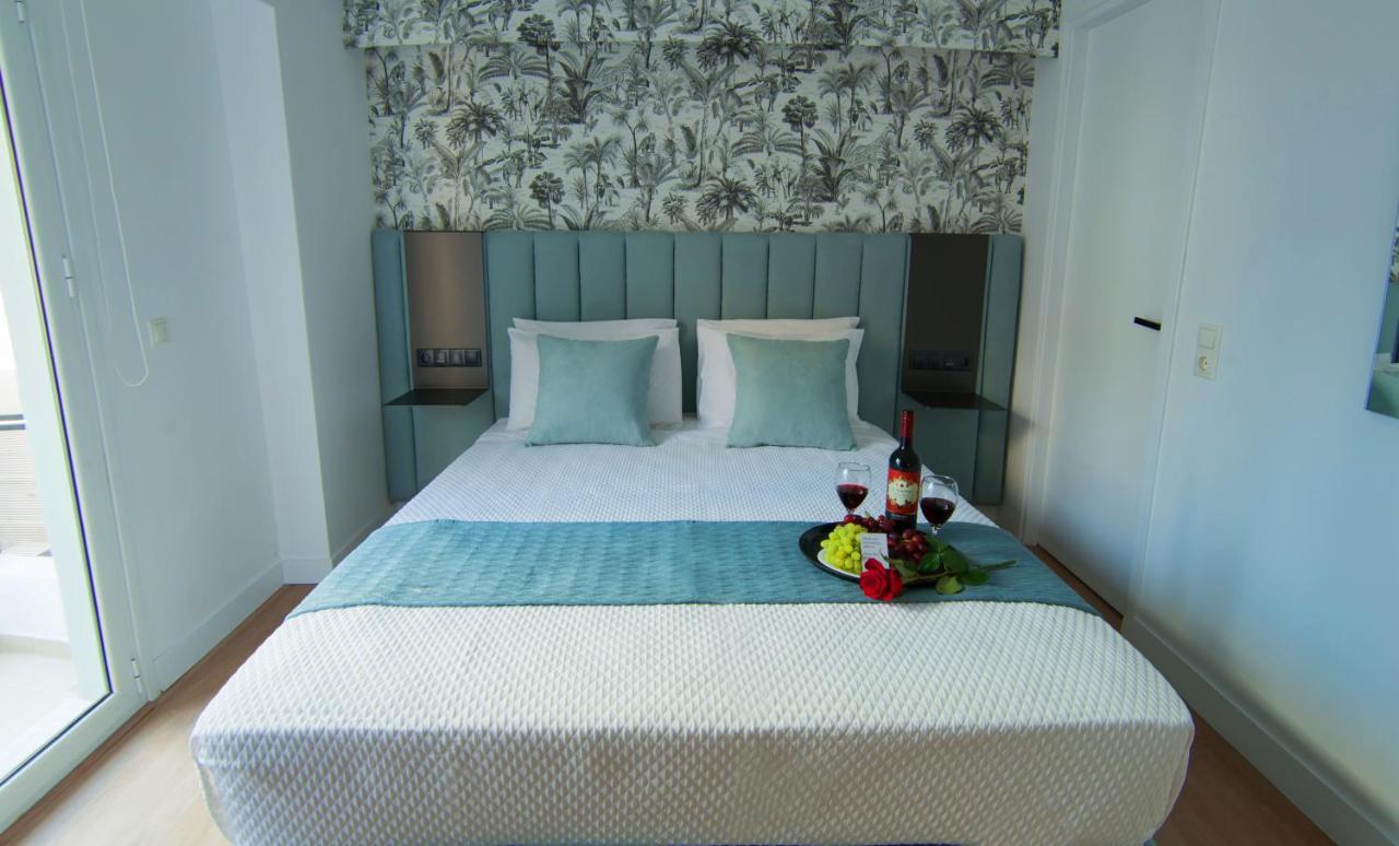 Apartment Phaedrus Living Modern Kriel Suites 204